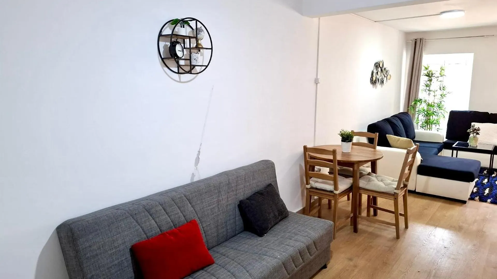 Apartment Helle Und Gemuetliche Wohnung Im Zentrum Lisbon